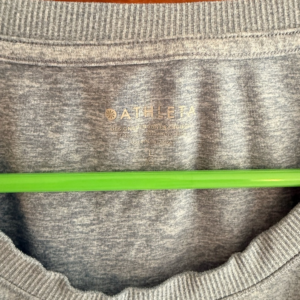 Athleta Uptempo tee size L - Picture 8 of 8